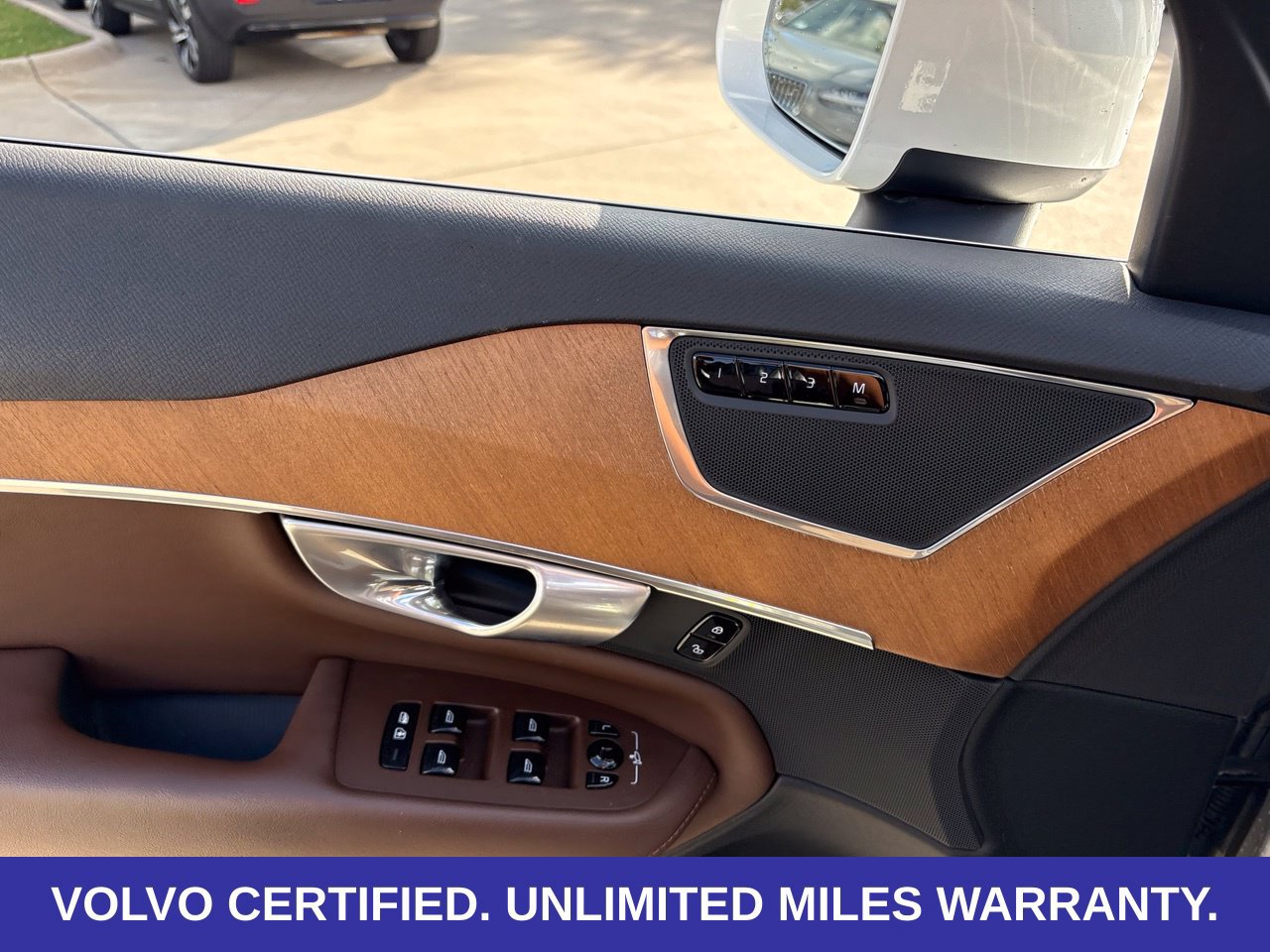 Certified 2024 Volvo XC90 B5 Plus w/ Protection Package Premier AWD/4WD image 20