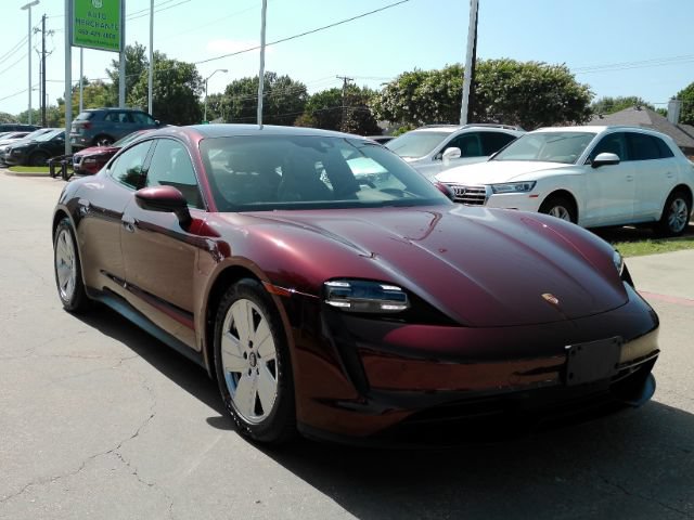 Used 2022 Porsche Taycan RWD image 4