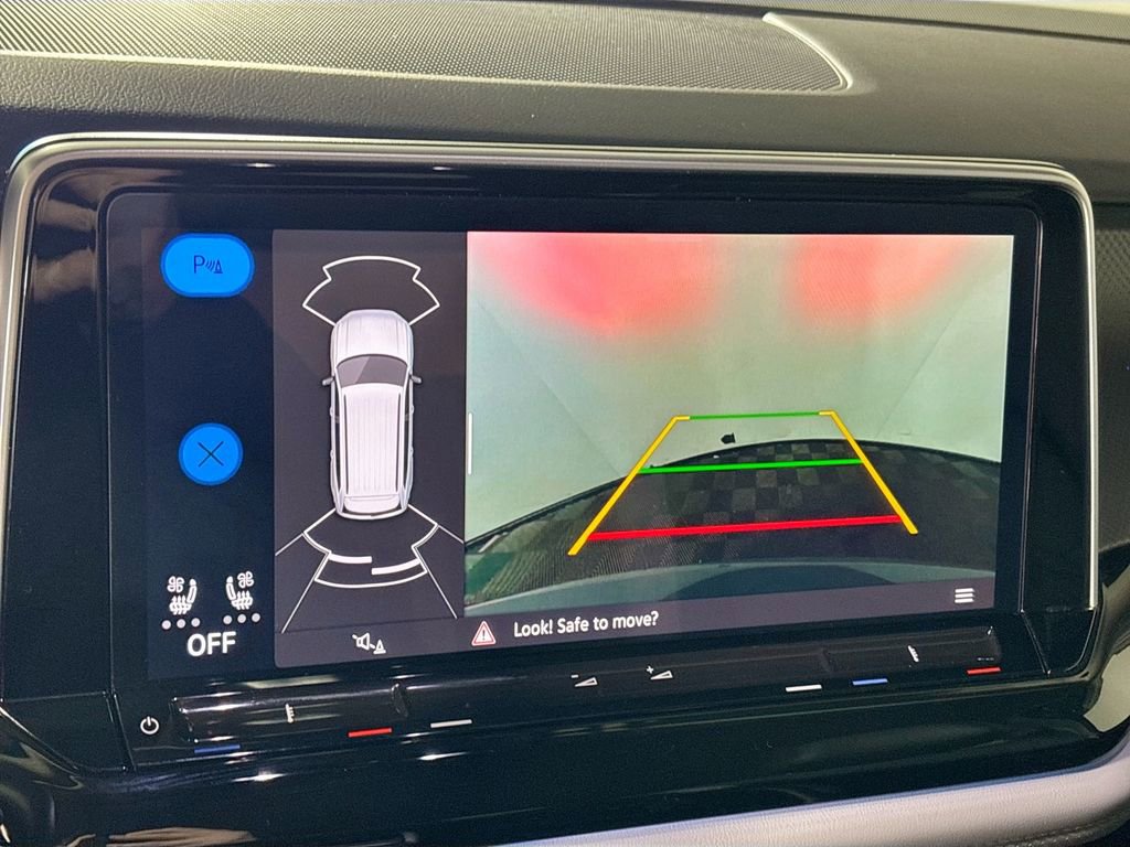 Certified 2025 Volkswagen Atlas Peak Edition SE image 16