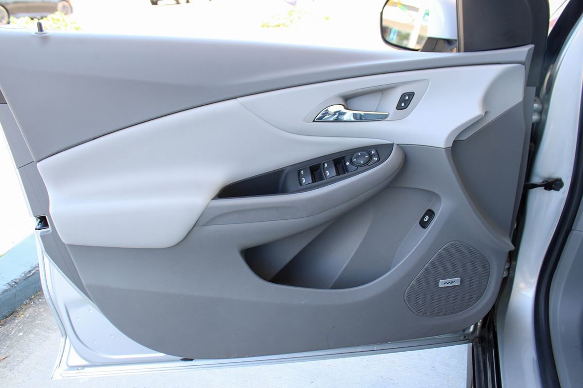 Used 2016 Chevrolet Volt LT w/ Comfort Package FWD image 39