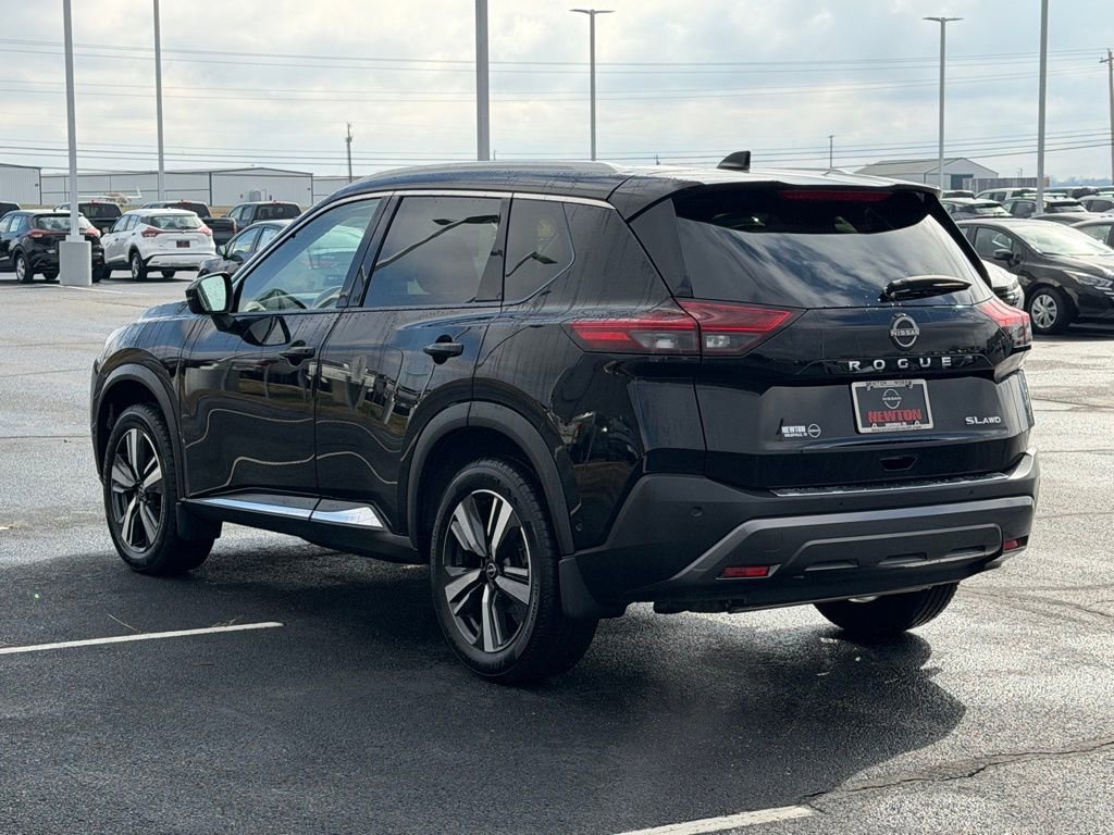 Used 2023 Nissan Rogue SL w/ SL Premium Package image 7