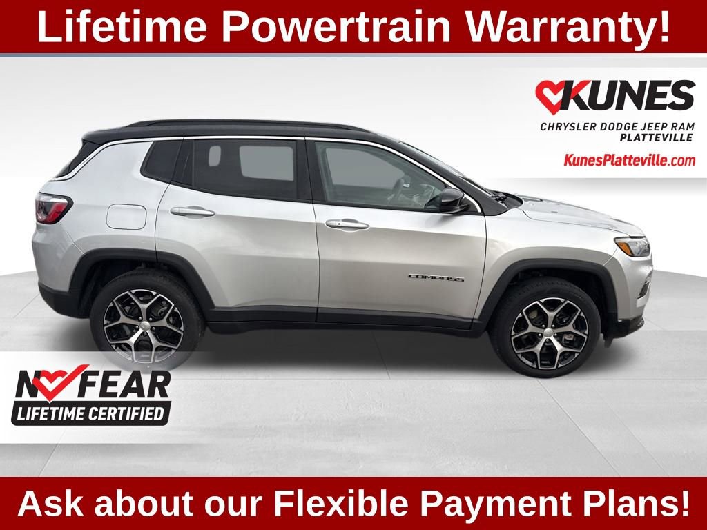 Used 2024 Jeep Compass Limited image 3