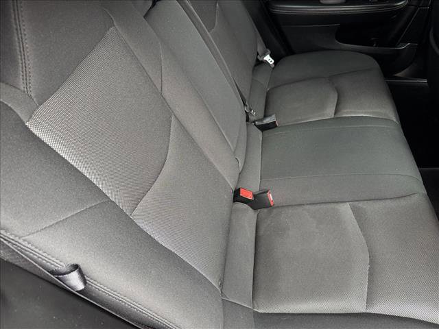 Used 2014 Dodge Avenger SE image 17