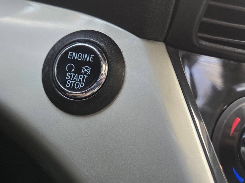 Used 2013 Ford C-MAX SEL FWD image 20