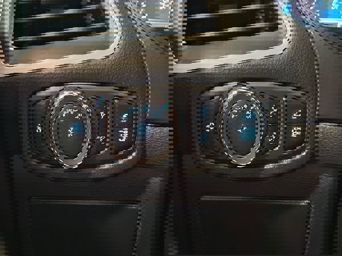 Used 2024 Ford Edge ST-Line image 42