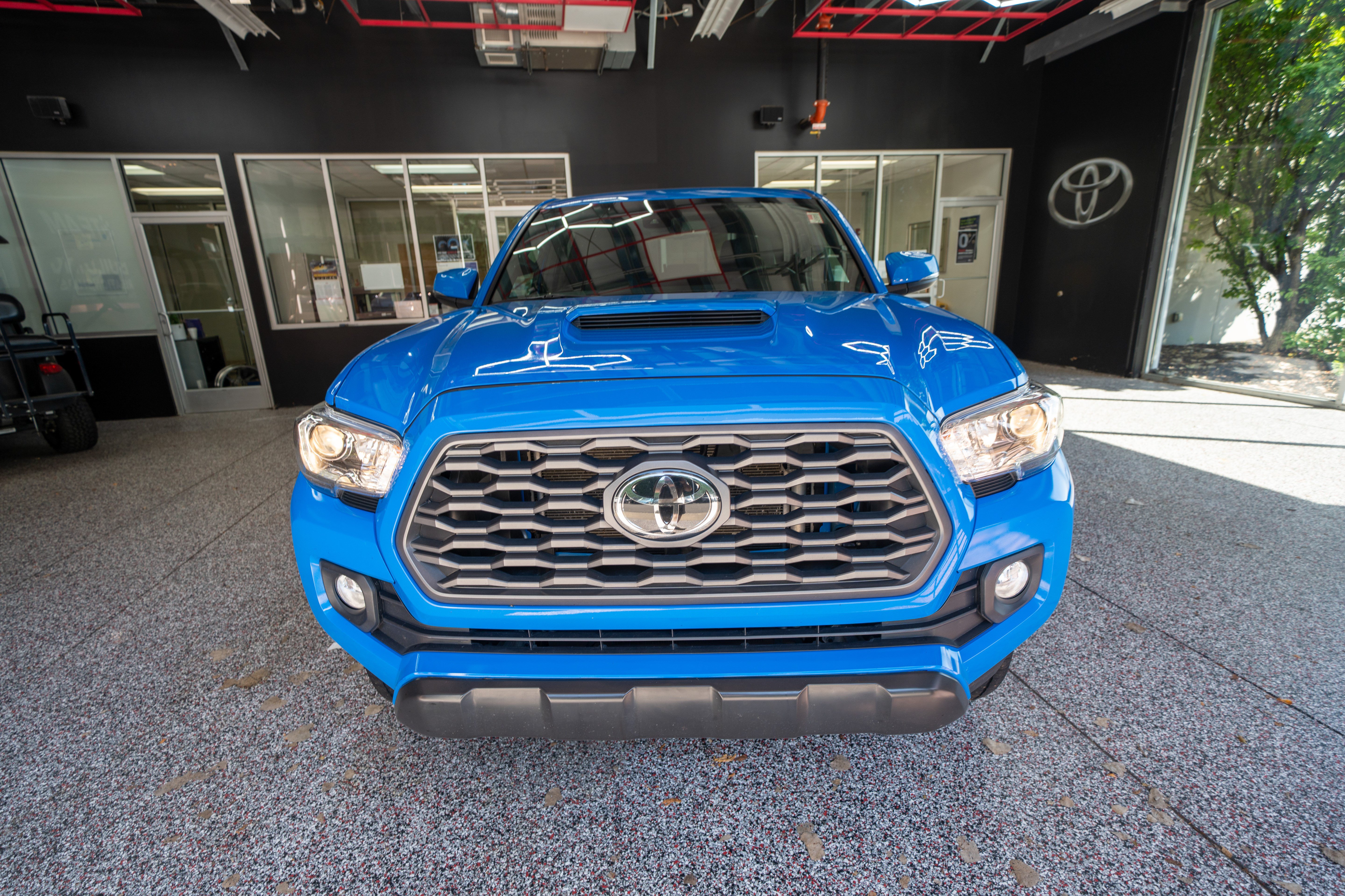 Used 2021 Toyota Tacoma TRD Sport AWD/4WD image 6