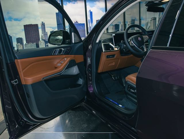 New 2026 BMW ALPINA XB7 AWD/4WD image 13