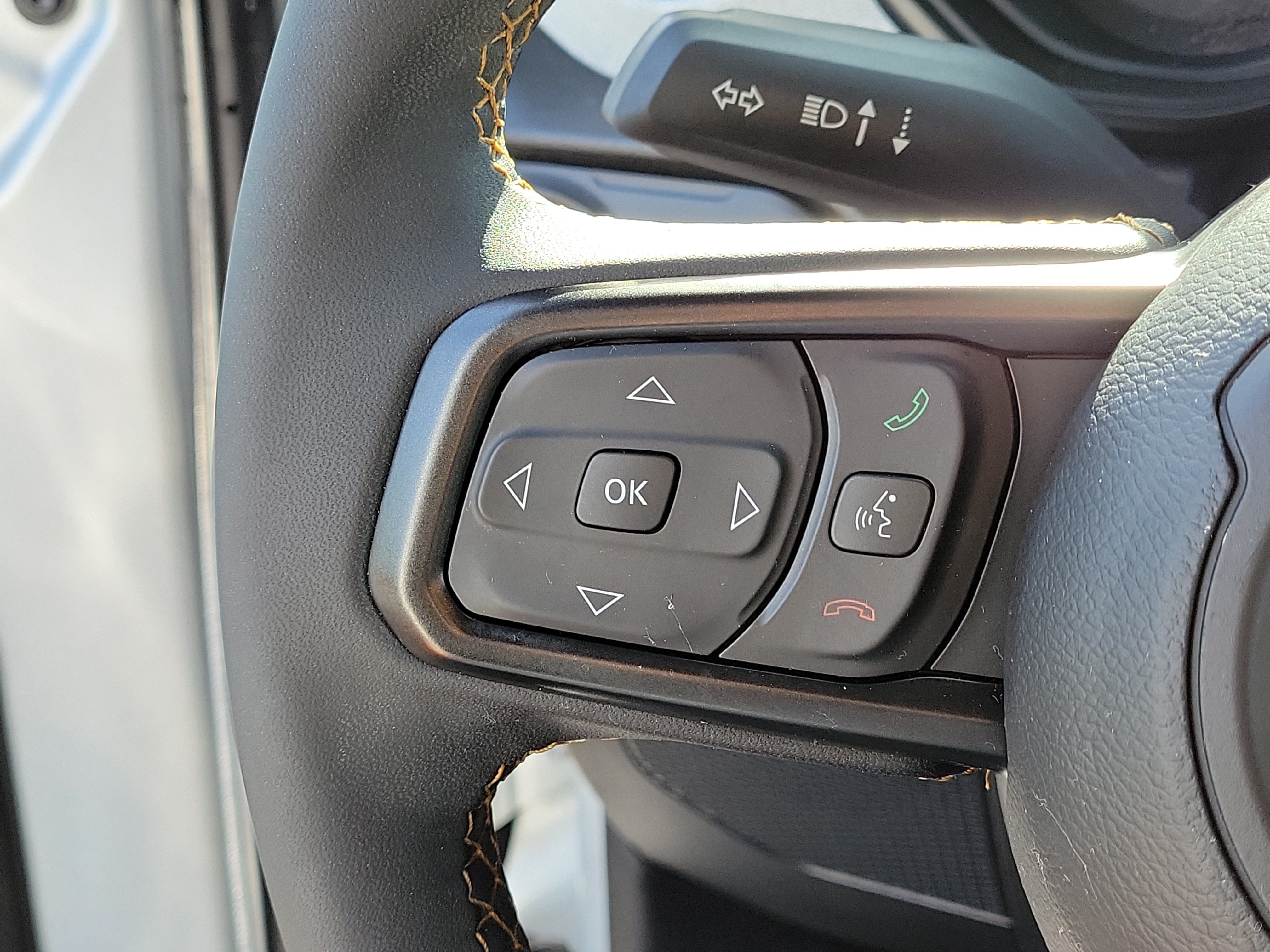 Used 2024 Jeep Wrangler Unlimited Sport AWD/4WD image 31