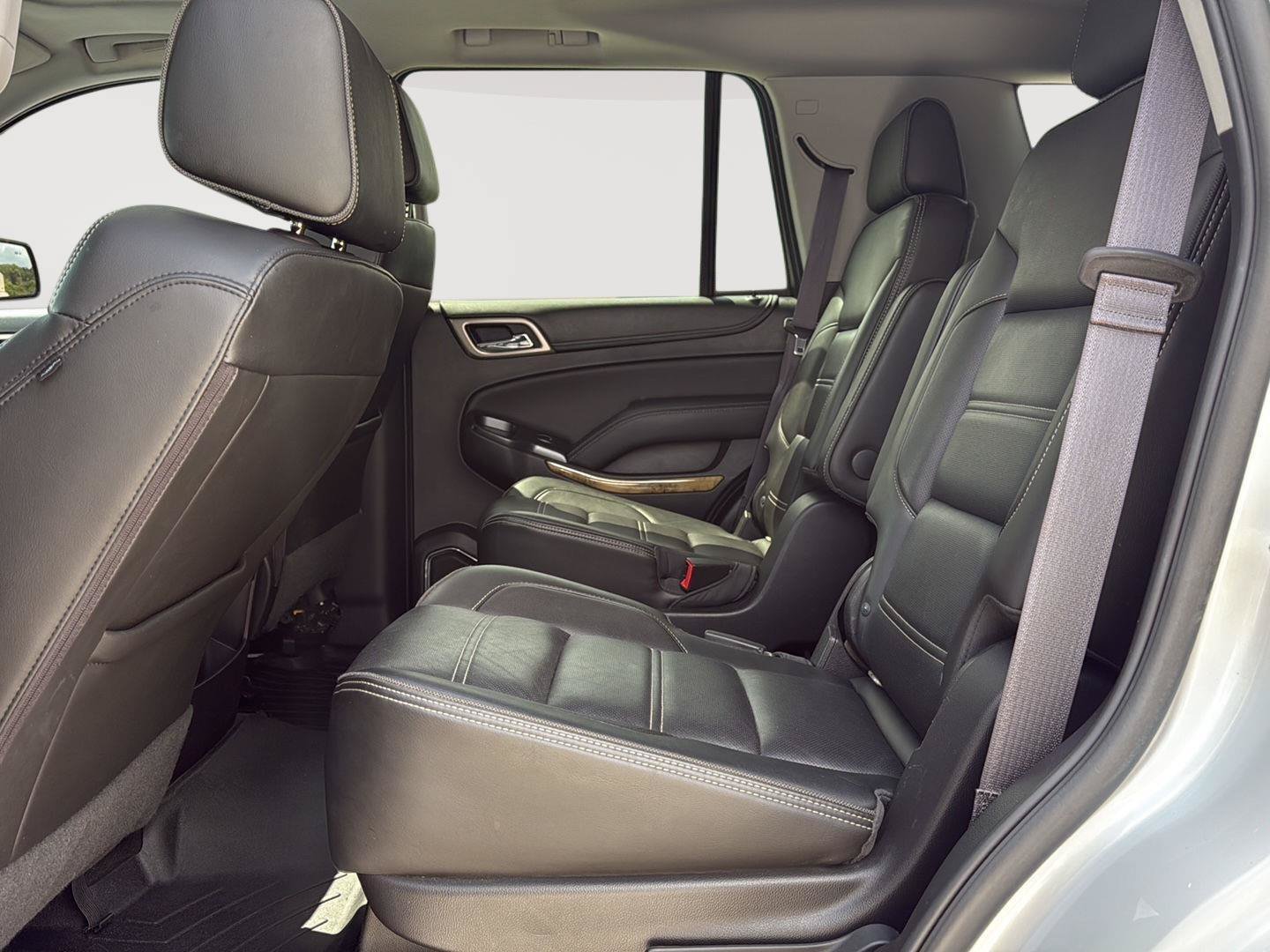 Used 2017 GMC Yukon Denali w/ Open Road Package AWD/4WD image 8