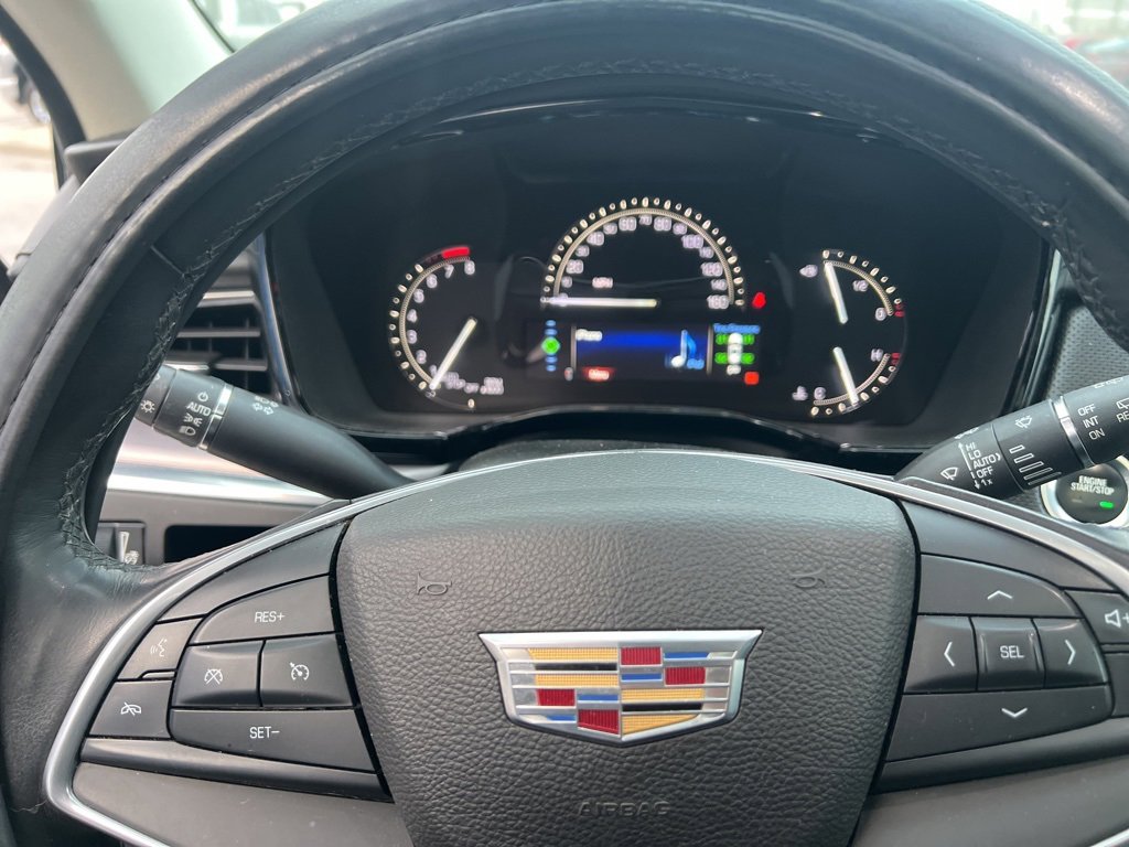 Used 2017 Cadillac XT5 Luxury w/ Driver Awareness Package image 7