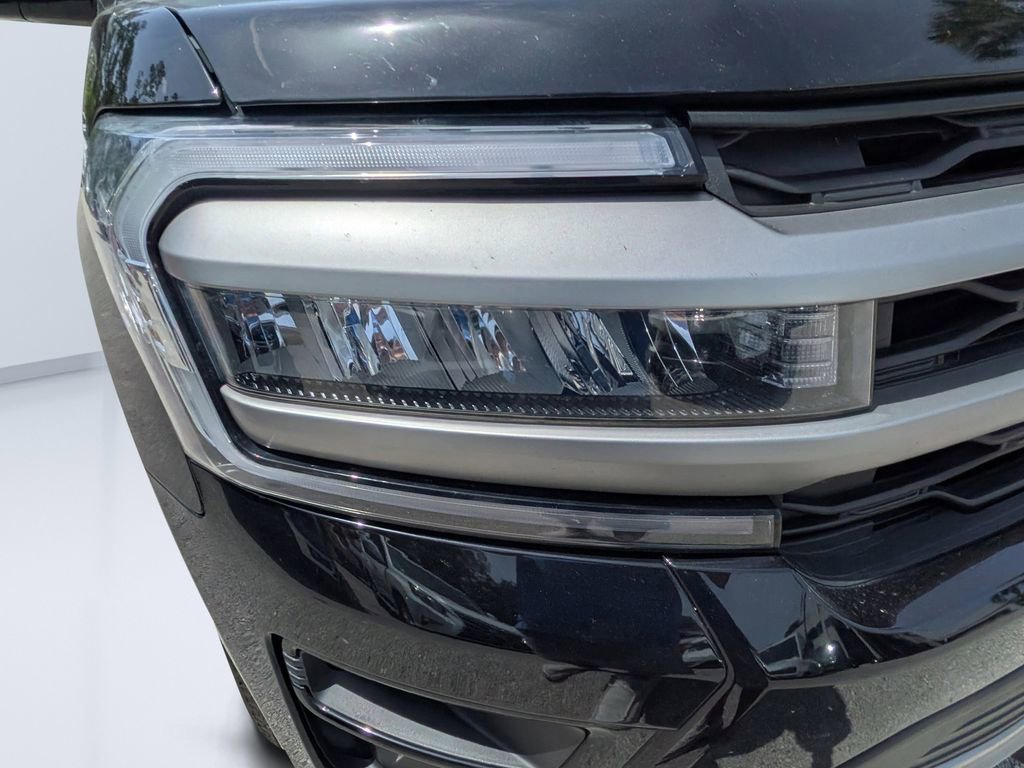 Used 2024 Ford Expedition XLT image 8