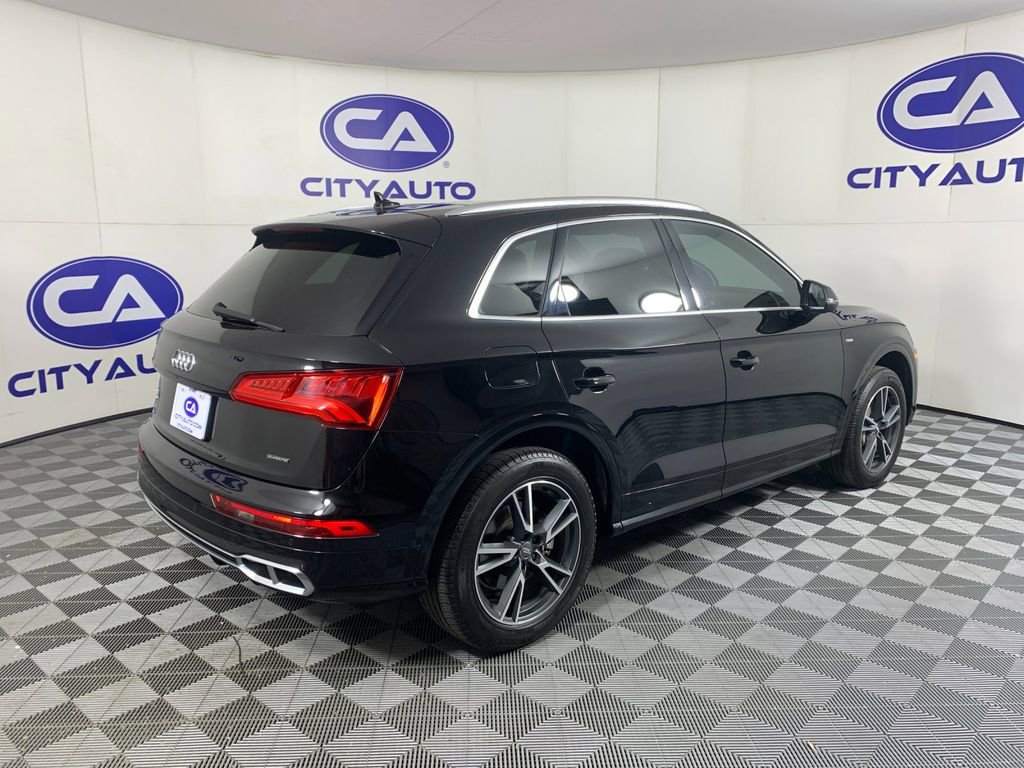 Used 2020 Audi Q5 e Premium Plus image 3
