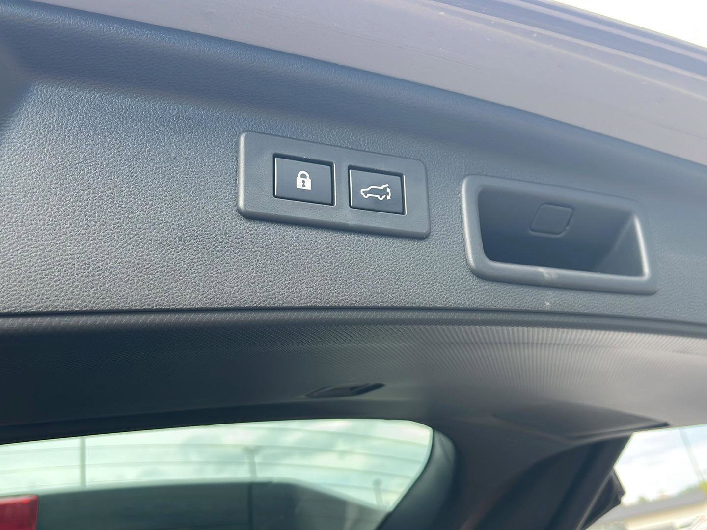 Used 2023 Subaru Forester Limited image 25