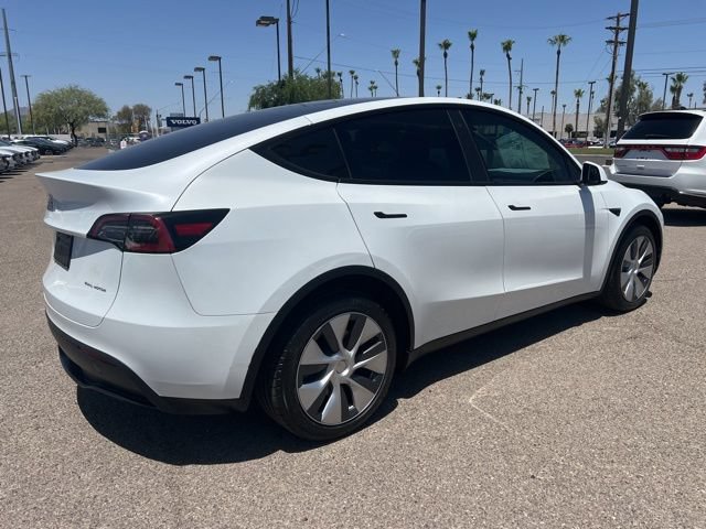 Used 2023 Tesla Model Y Long Range AWD/4WD image 4