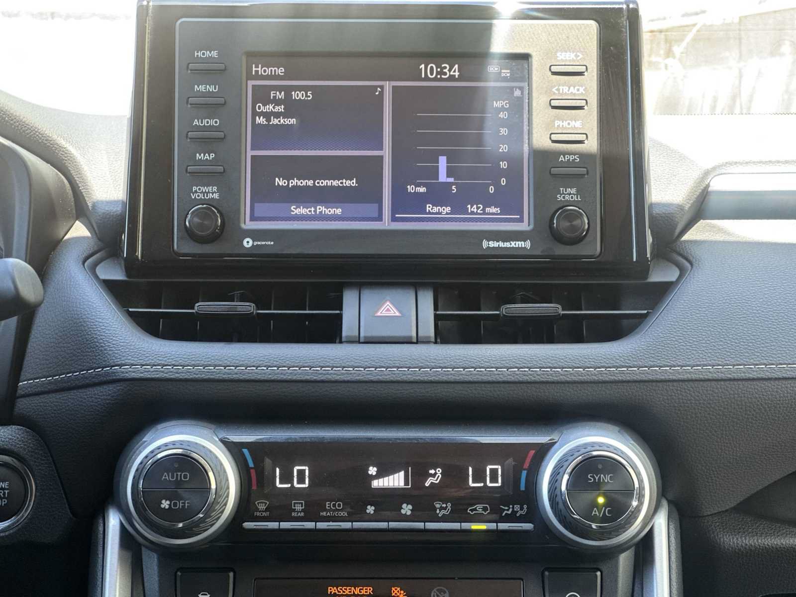 Used 2022 Toyota RAV4 XLE FWD image 19