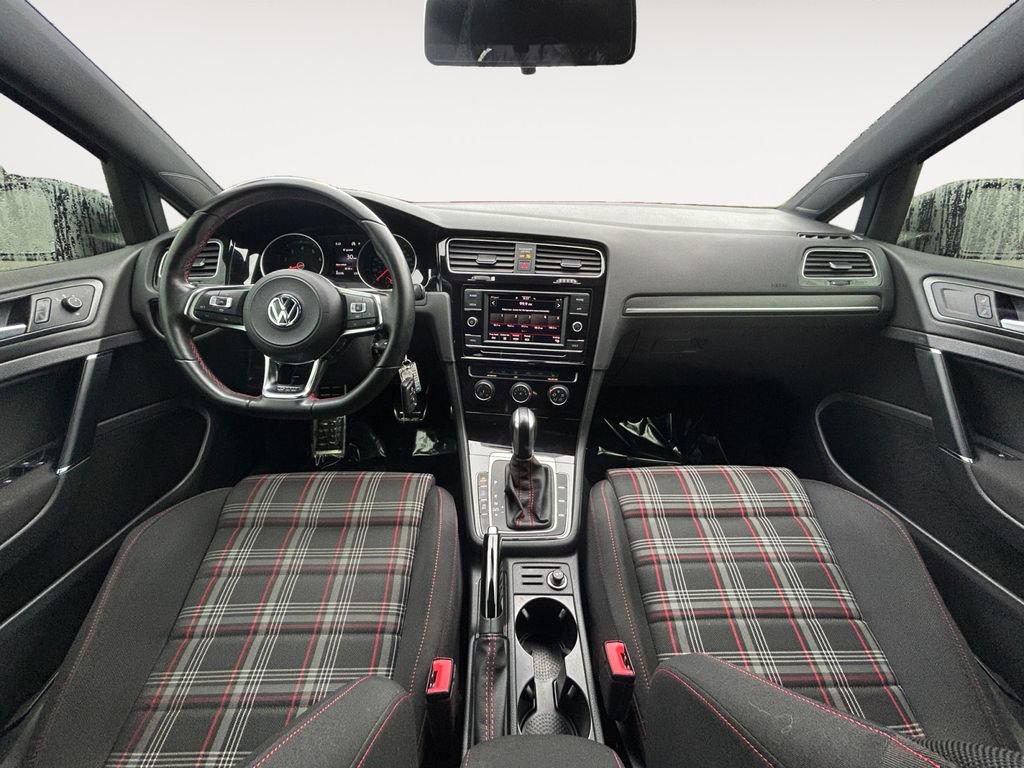 Used 2020 Volkswagen Golf 4-Door image 14