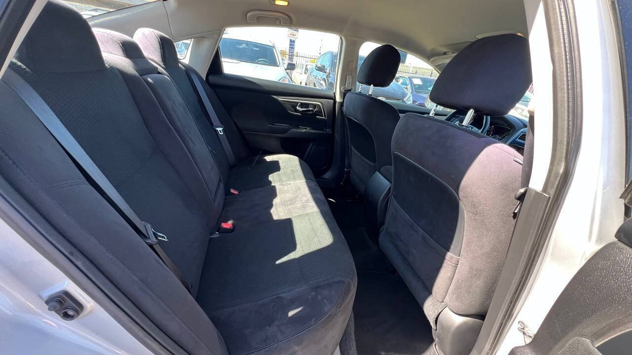 Used 2014 Nissan Altima 3.5 S FWD image 19