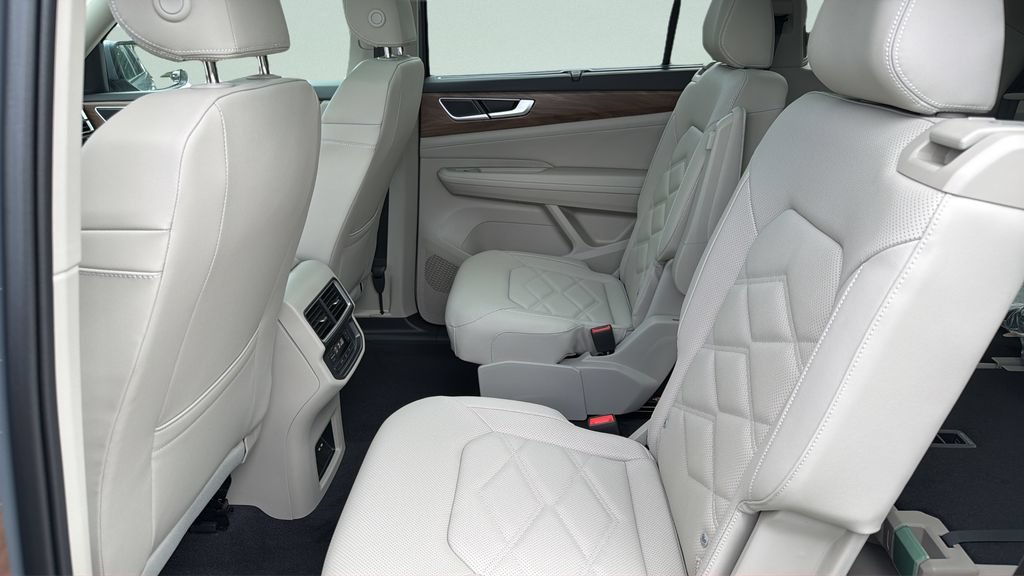 New 2026 Volkswagen Atlas SE FWD image 29