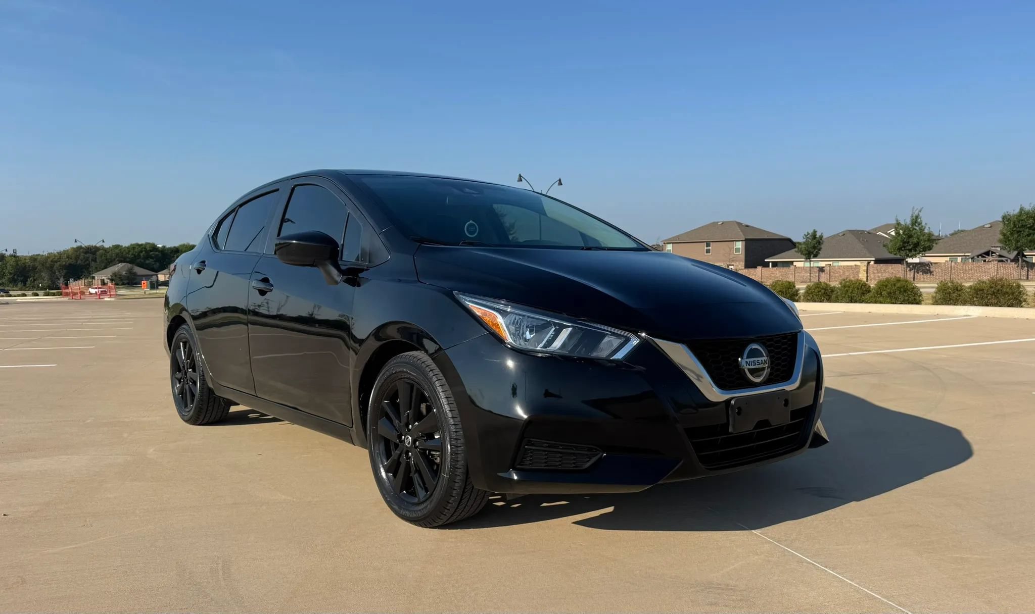 Used 2022 Nissan Versa SV FWD image 3