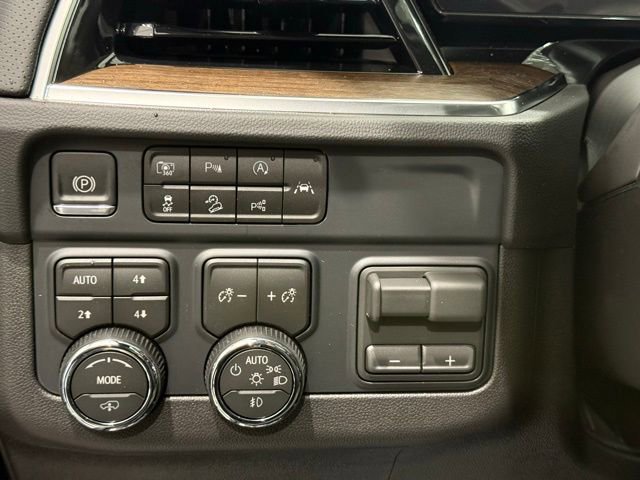 New 2026 Chevrolet Suburban High Country image 38