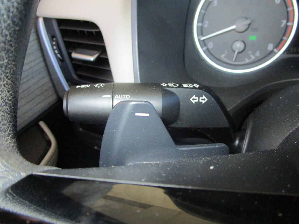 Used 2023 Nissan Rogue SV image 26