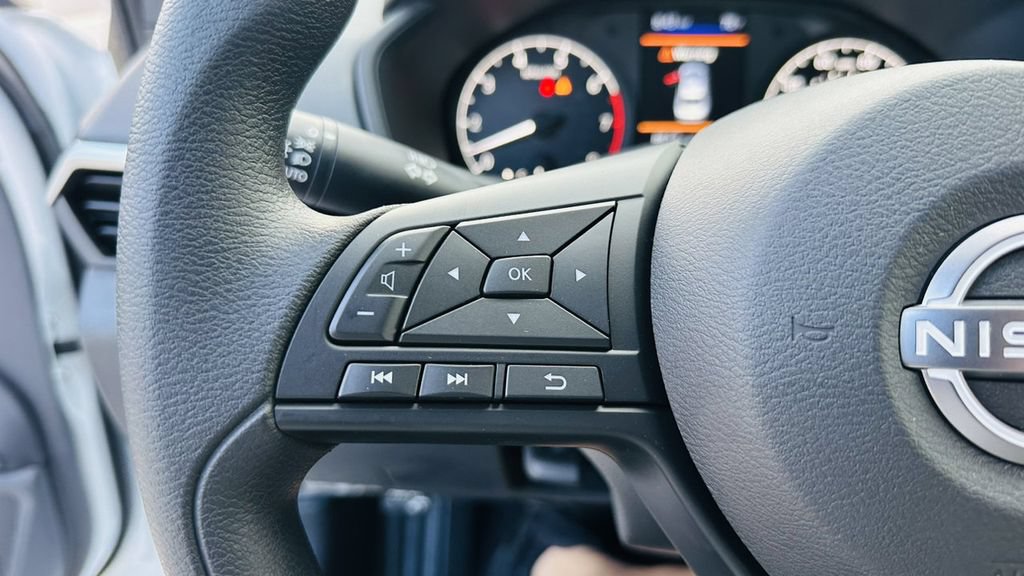 Certified 2025 Nissan Altima 2.5 S FWD image 17