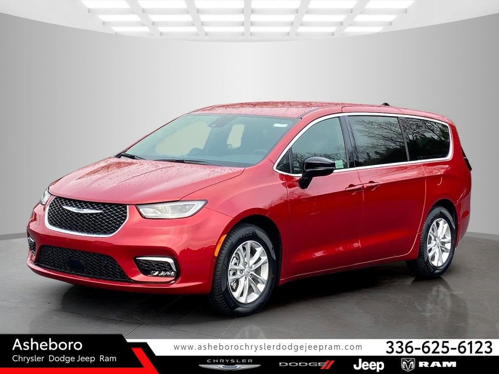 New 2026 Chrysler Pacifica Select