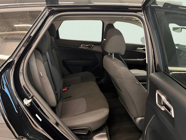 Used 2026 Kia Sportage LX FWD image 10