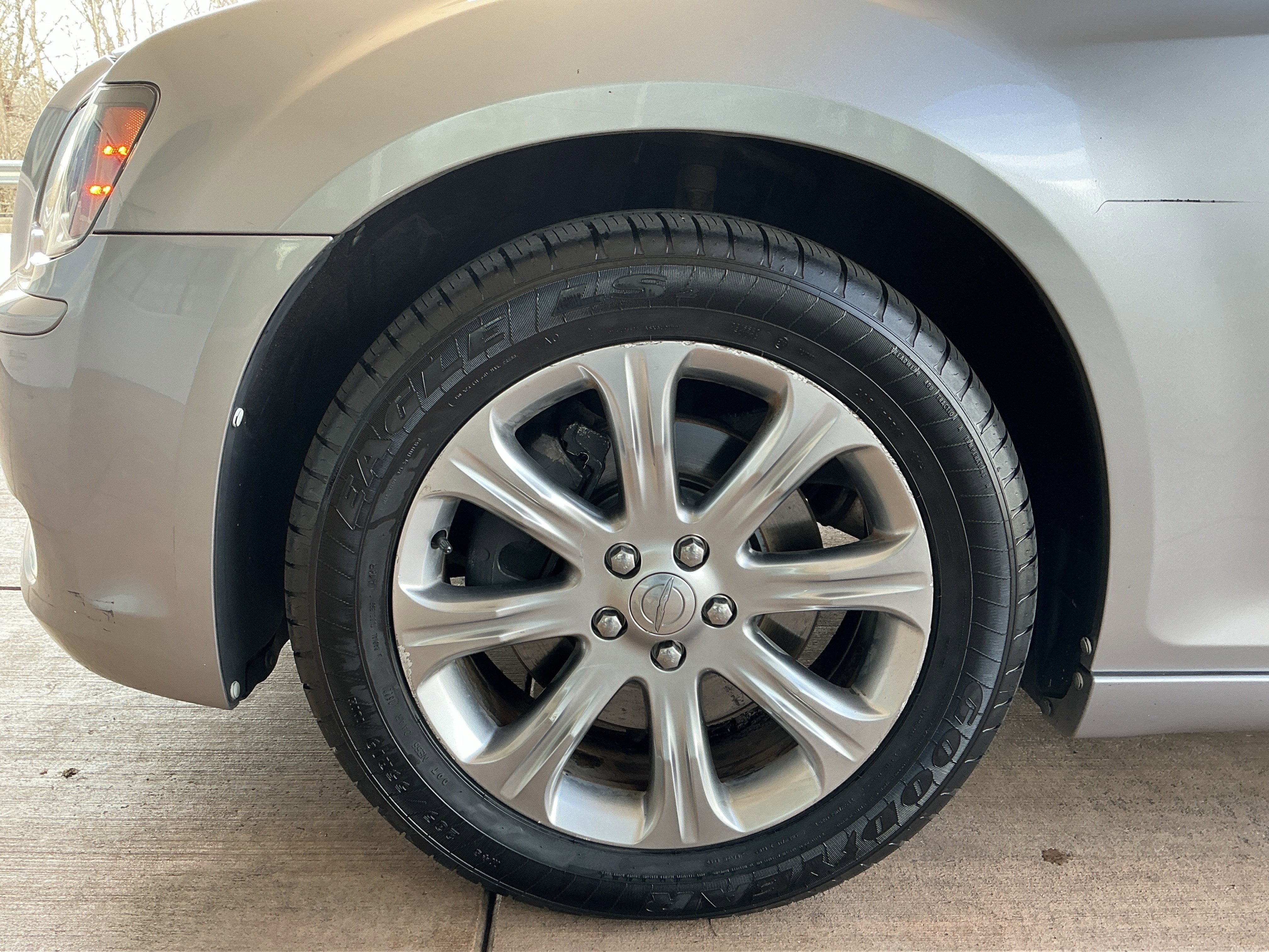 Used 2013 Chrysler 300 S image 26