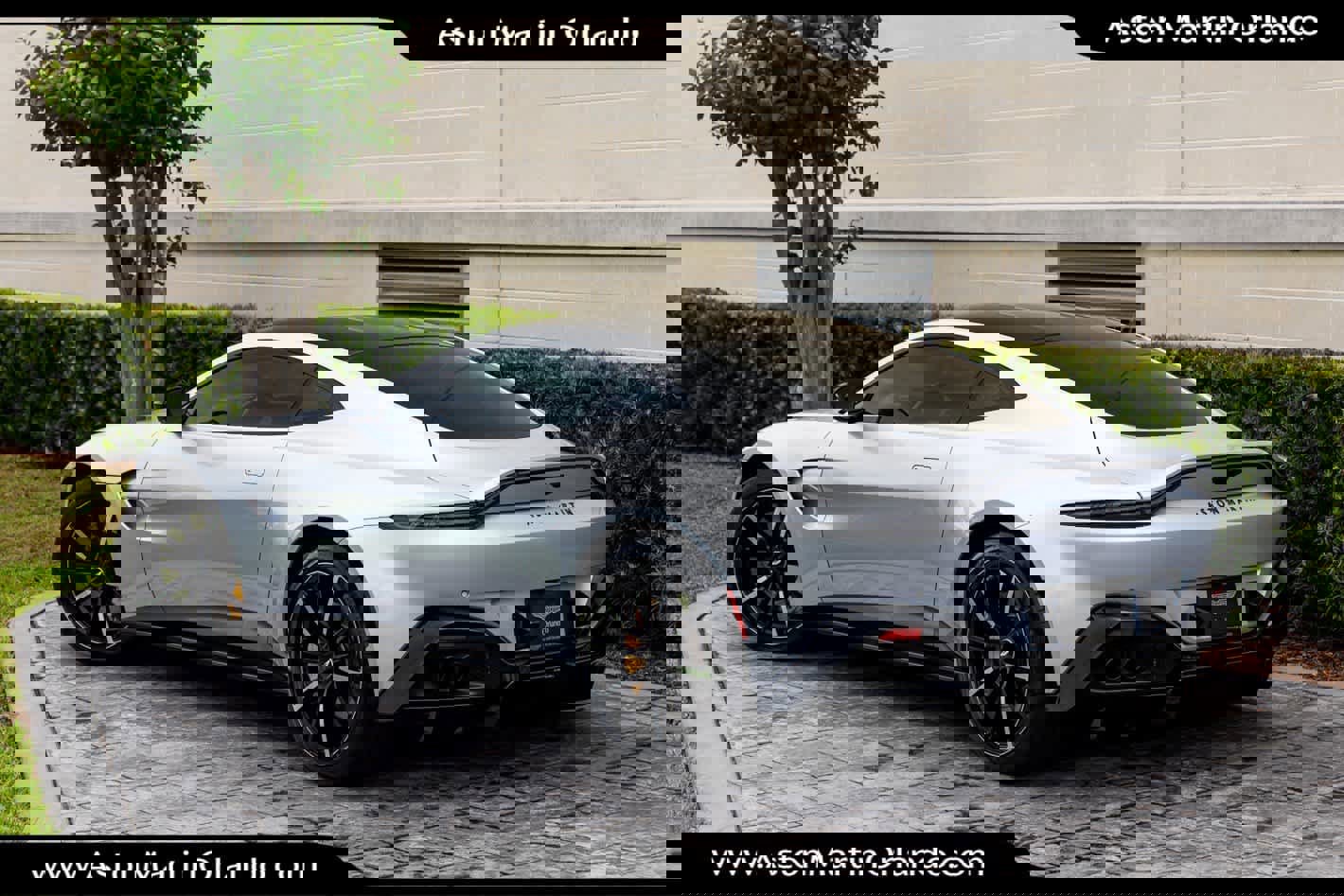 Used 2022 Aston Martin V8 Vantage Coupe image 2