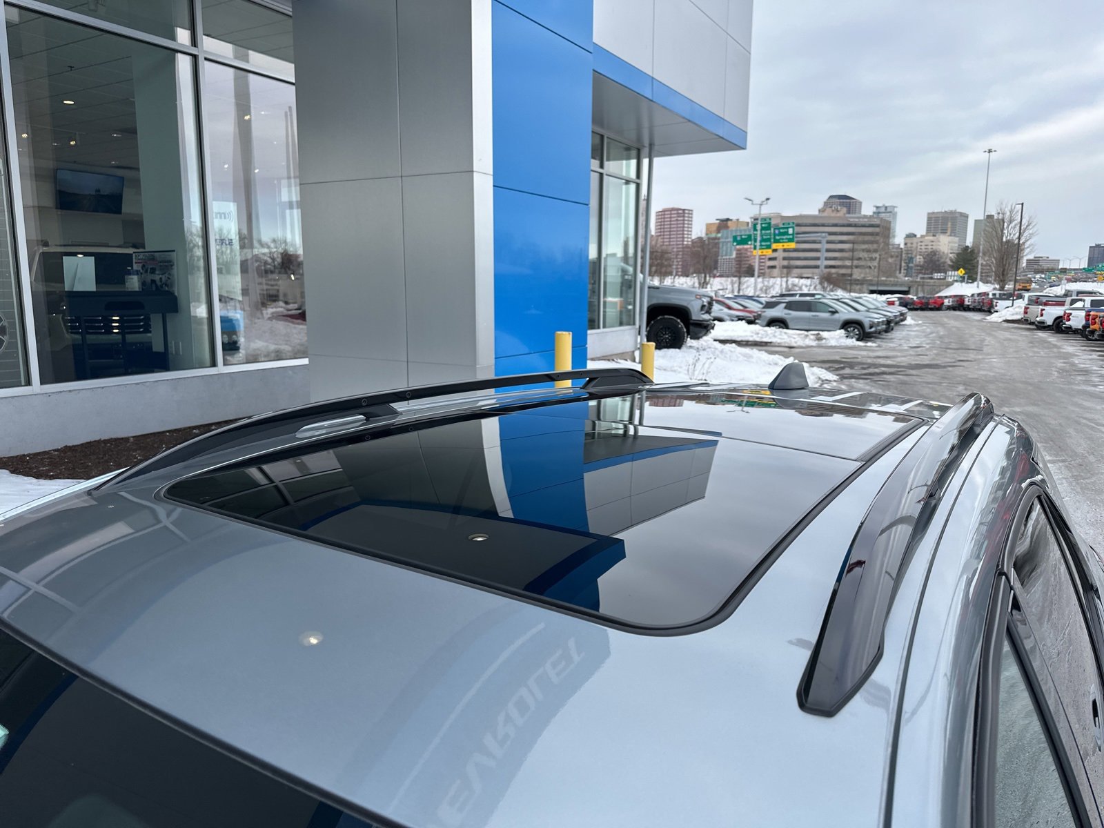 Used 2023 Chevrolet Equinox RS w/ RS Leather Package image 4