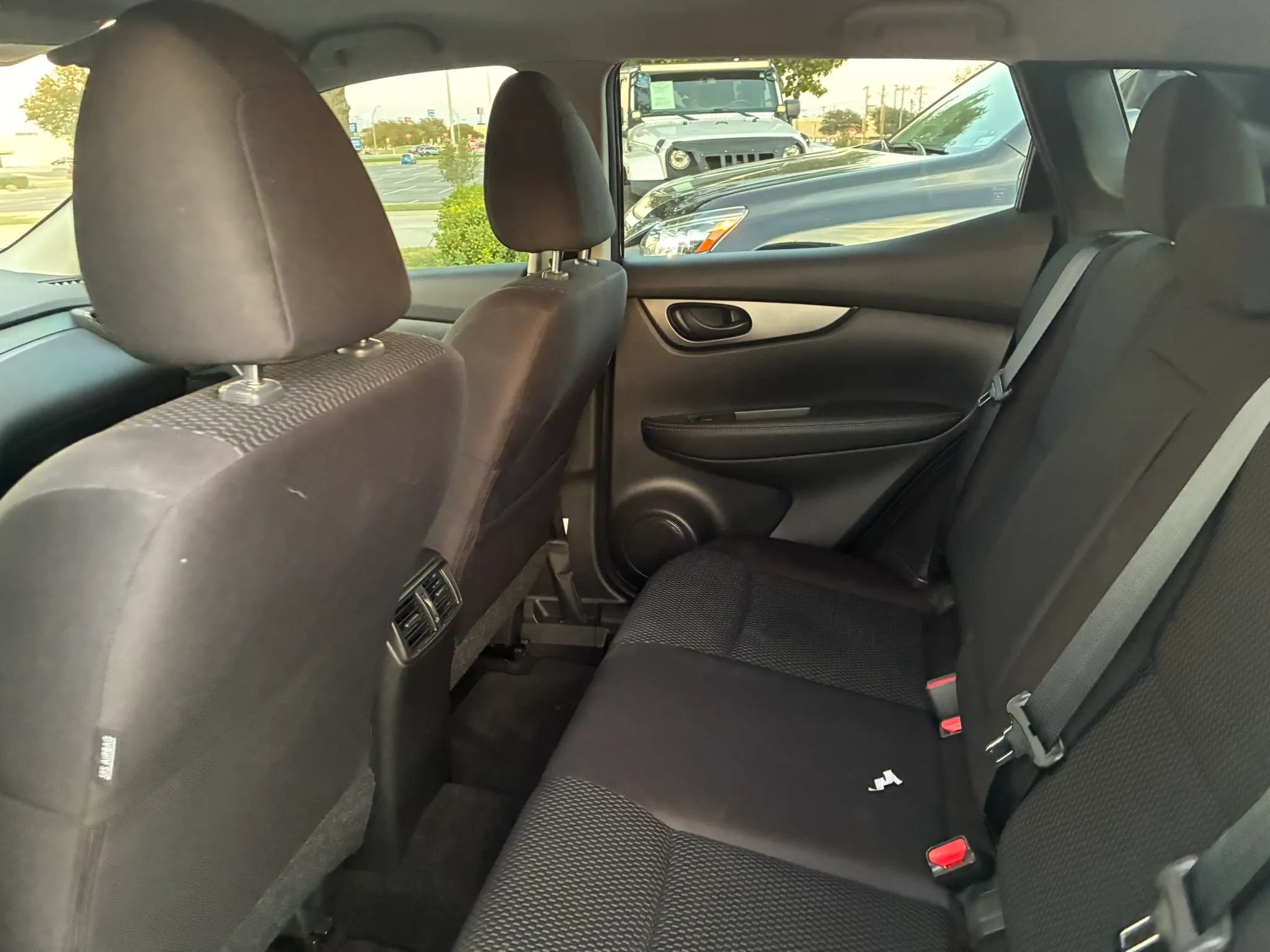 Used 2020 Nissan Rogue Sport S FWD image 15