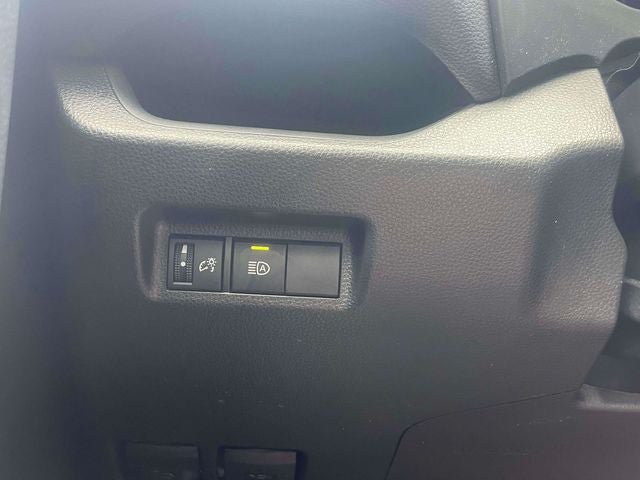 Used 2024 Toyota RAV4 XLE AWD/4WD image 23
