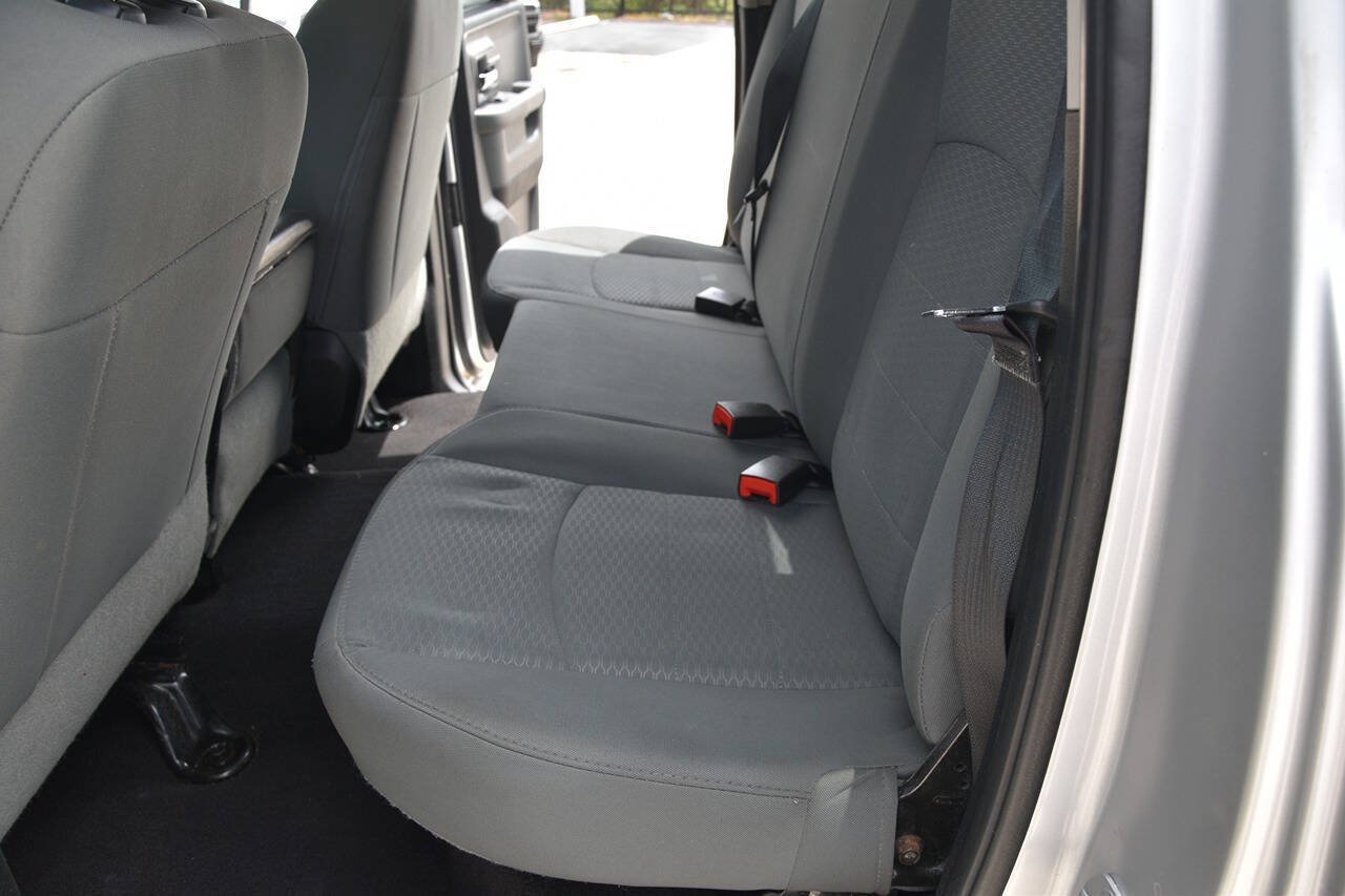 Used 2016 RAM 1500 Classic SLT RWD image 12