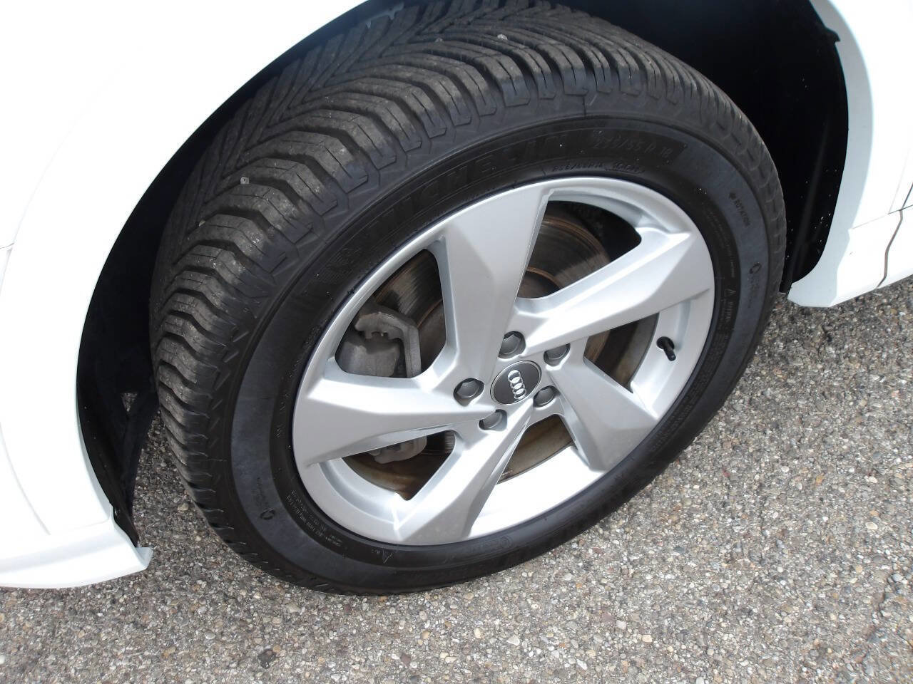 Used 2019 Audi Q3 2.0T Premium image 32