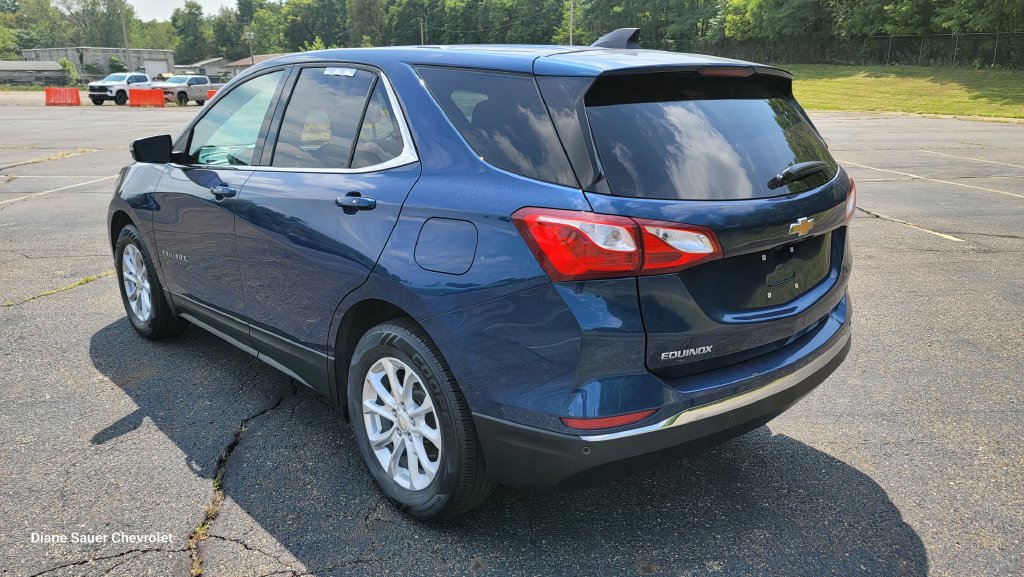 Used 2019 Chevrolet Equinox LT w/ Driver Convenience Package FWD image 9
