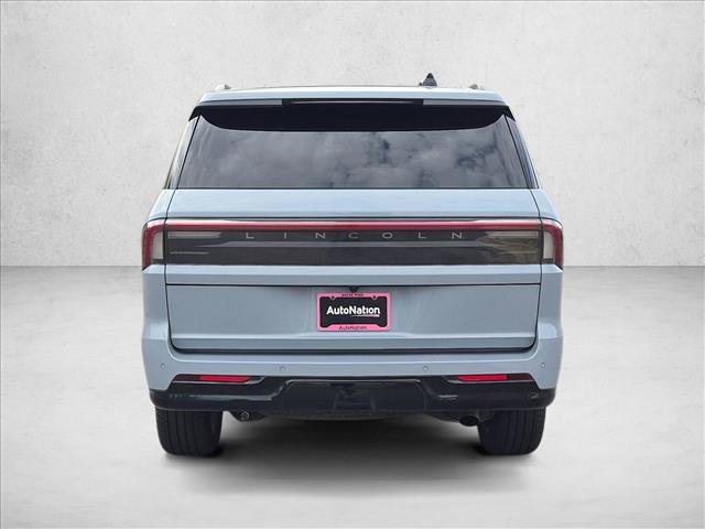 Used 2025 Lincoln Navigator Reserve w/ Jet Appearance Package AWD/4WD image 7