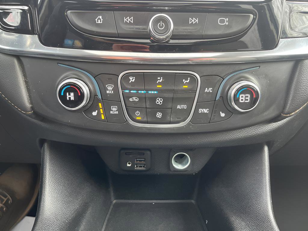 Used 2020 Chevrolet Traverse LT w/ LT Premium Package image 30