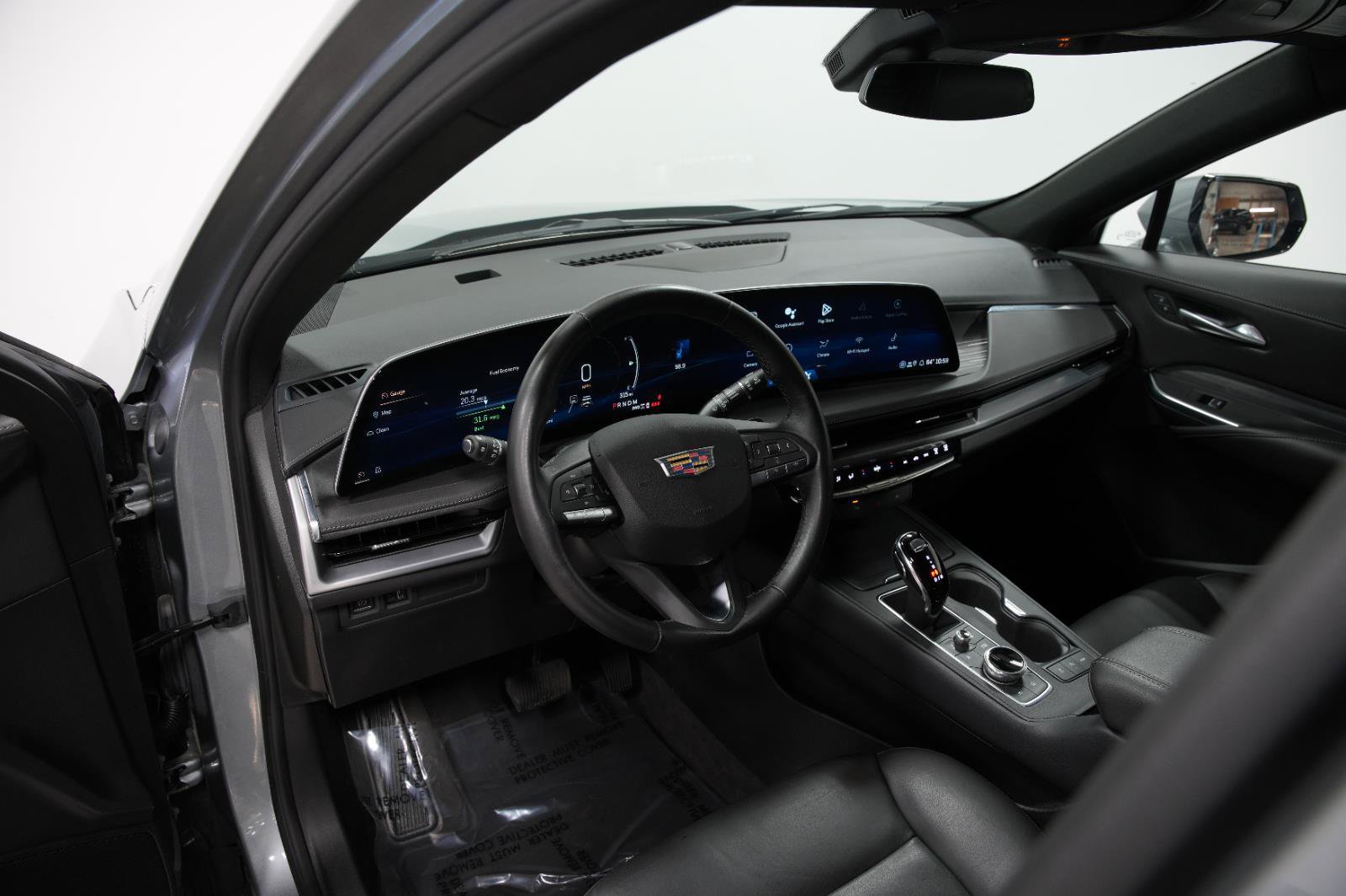 Used 2025 Cadillac XT4 Premium Luxury image 28