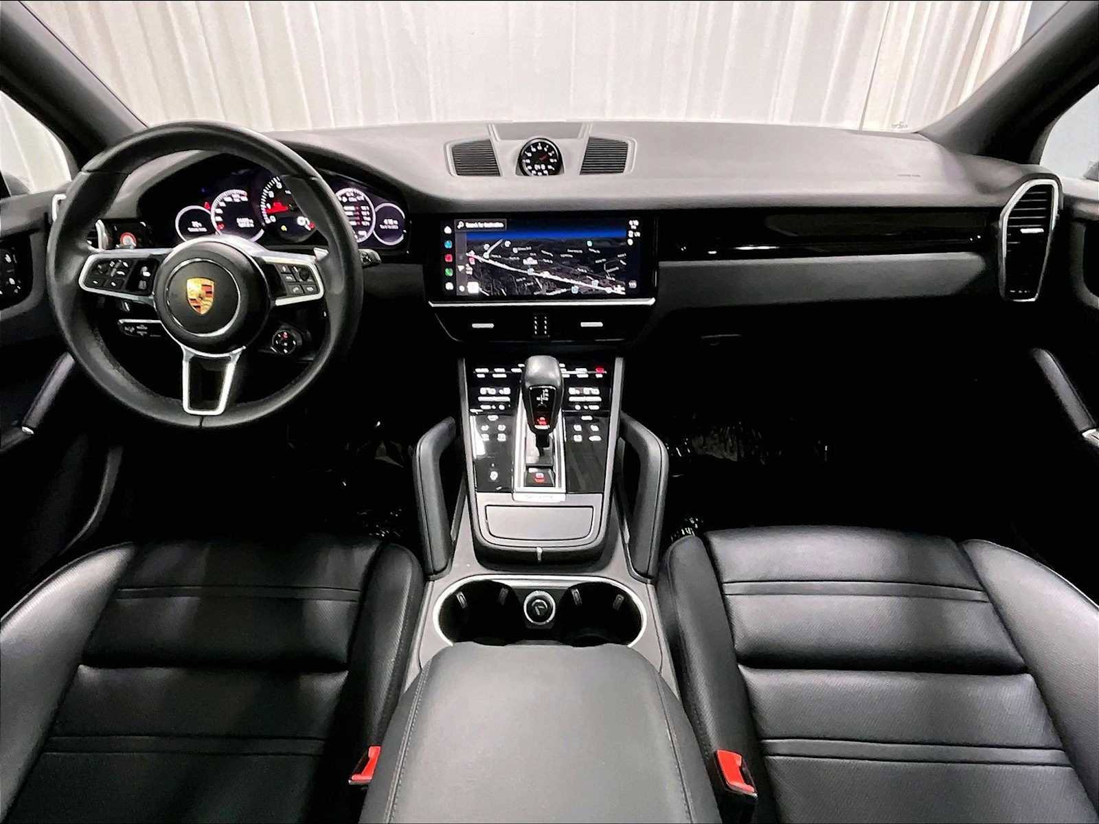 Used 2023 Porsche Cayenne image 16