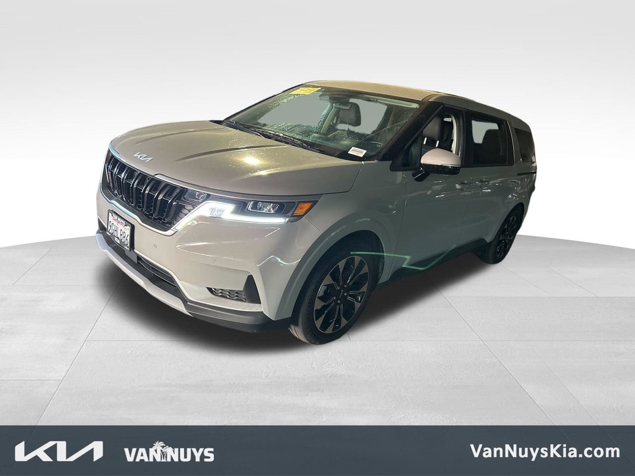 Used 2024 Kia Carnival EX