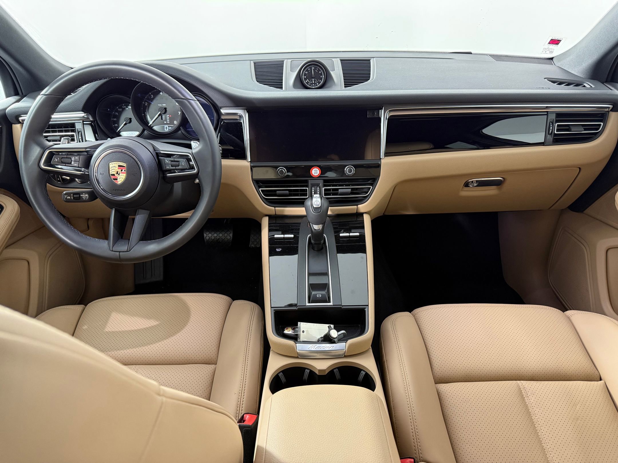 New 2025 Porsche Macan image 17