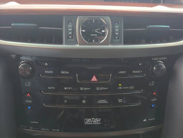 Used 2016 Lexus LX 570 4WD w/ Luxury Package image 26