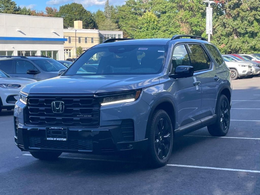 New 2026 Honda Pilot Black Edition image 3