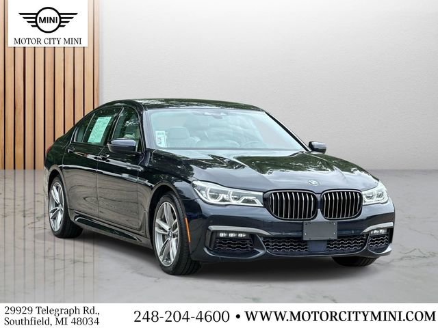 Used 2018 BMW 750i xDrive AWD/4WD image 1