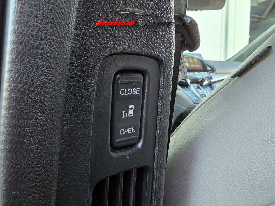 Used 2018 Honda Odyssey Touring image 23