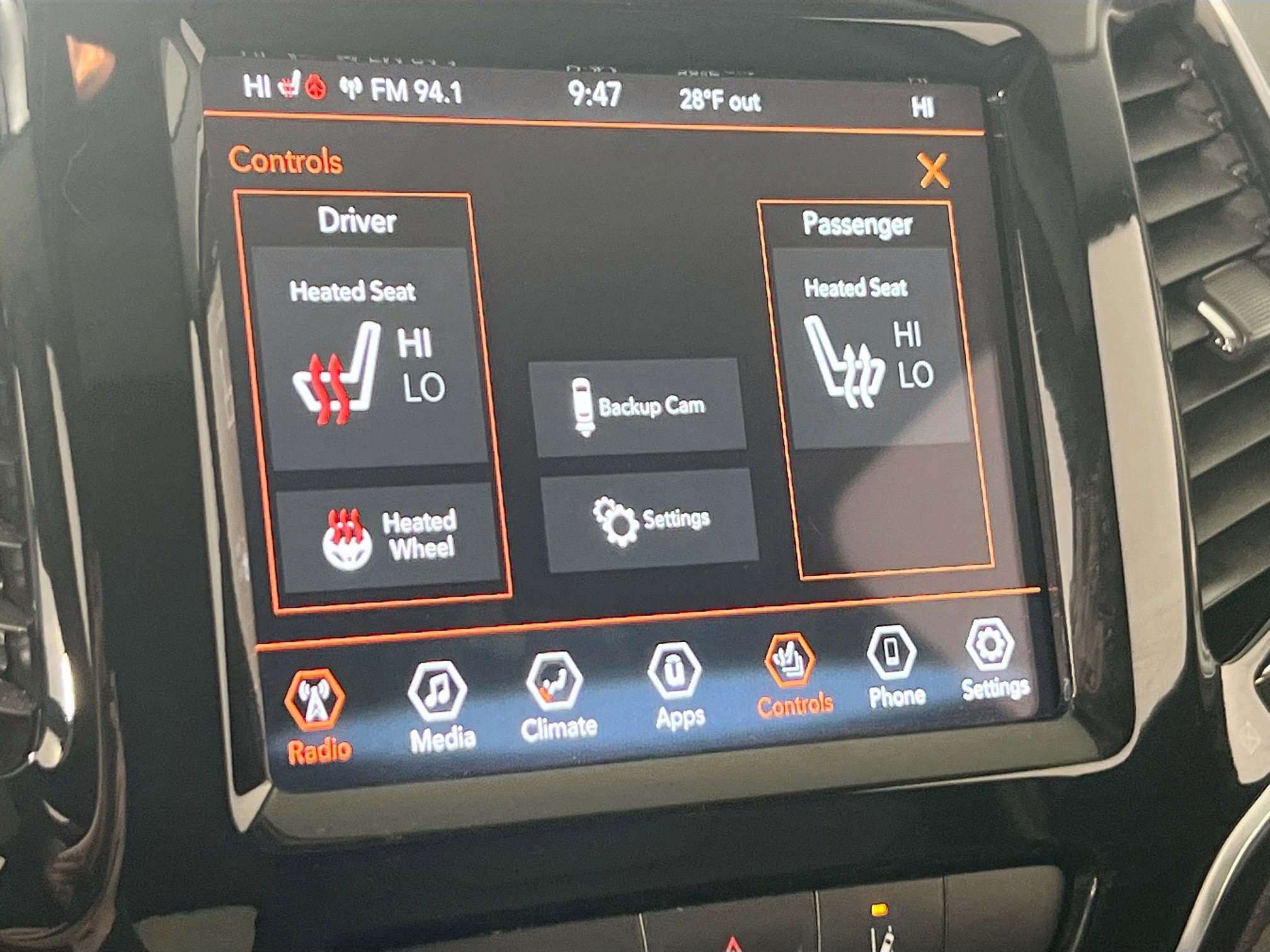 Used 2022 Jeep Cherokee Limited AWD/4WD image 19
