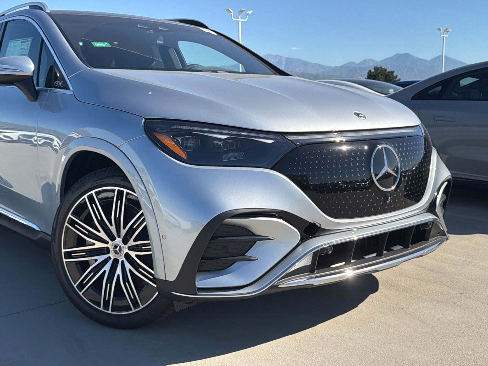 New 2027 Mercedes-Benz EQE 320 4MATIC SUV image 3