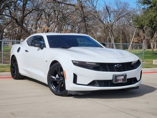 Used 2021 Chevrolet Camaro LT video 2