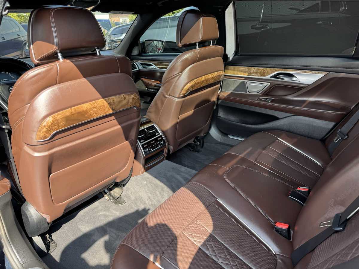 Used 2016 BMW 750i xDrive AWD/4WD image 43